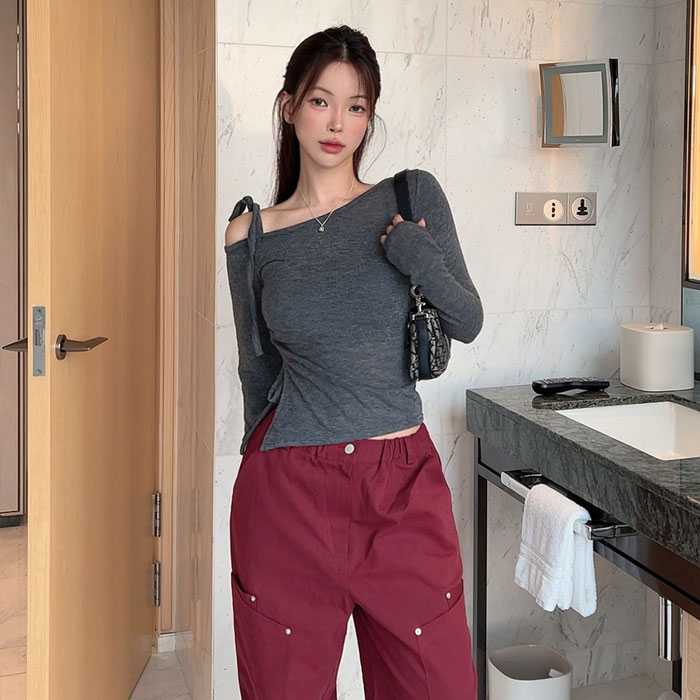 러즐 원숄더 셔링 티셔츠